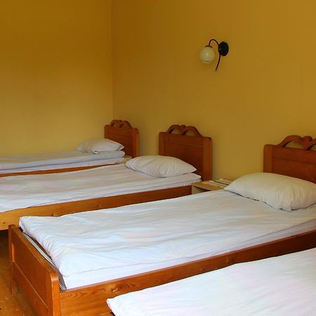 Hôtel Lev à Tukhlya Extérieur photo