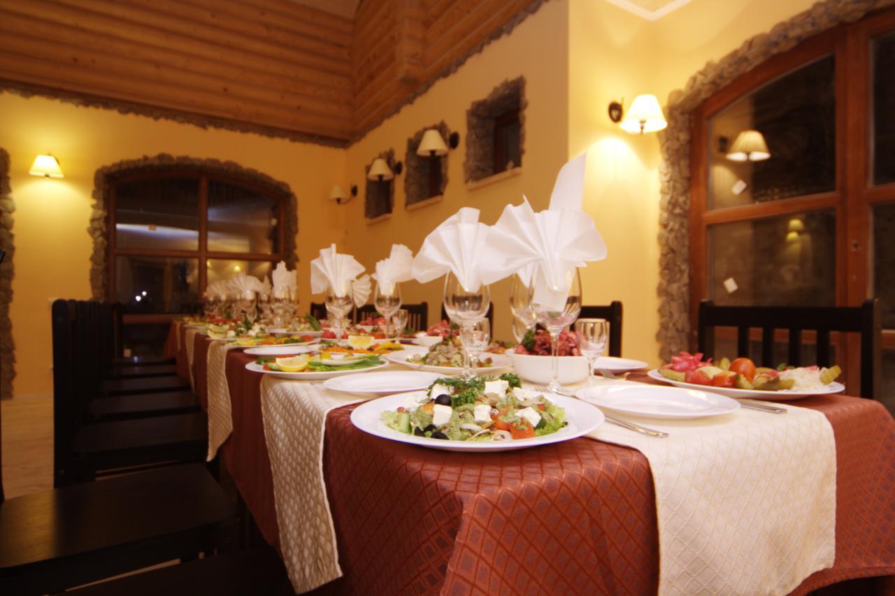 Hôtel Lev à Tukhlya Extérieur photo