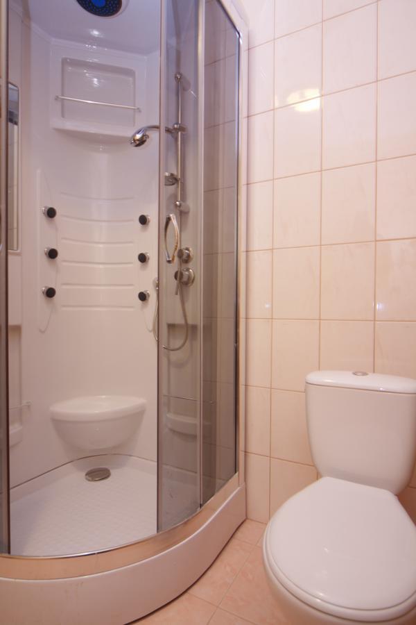 Hôtel Lev à Tukhlya Extérieur photo